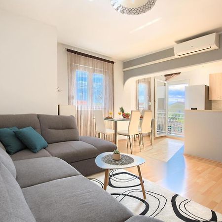 Apartman Andi Apartment Pula Exterior photo