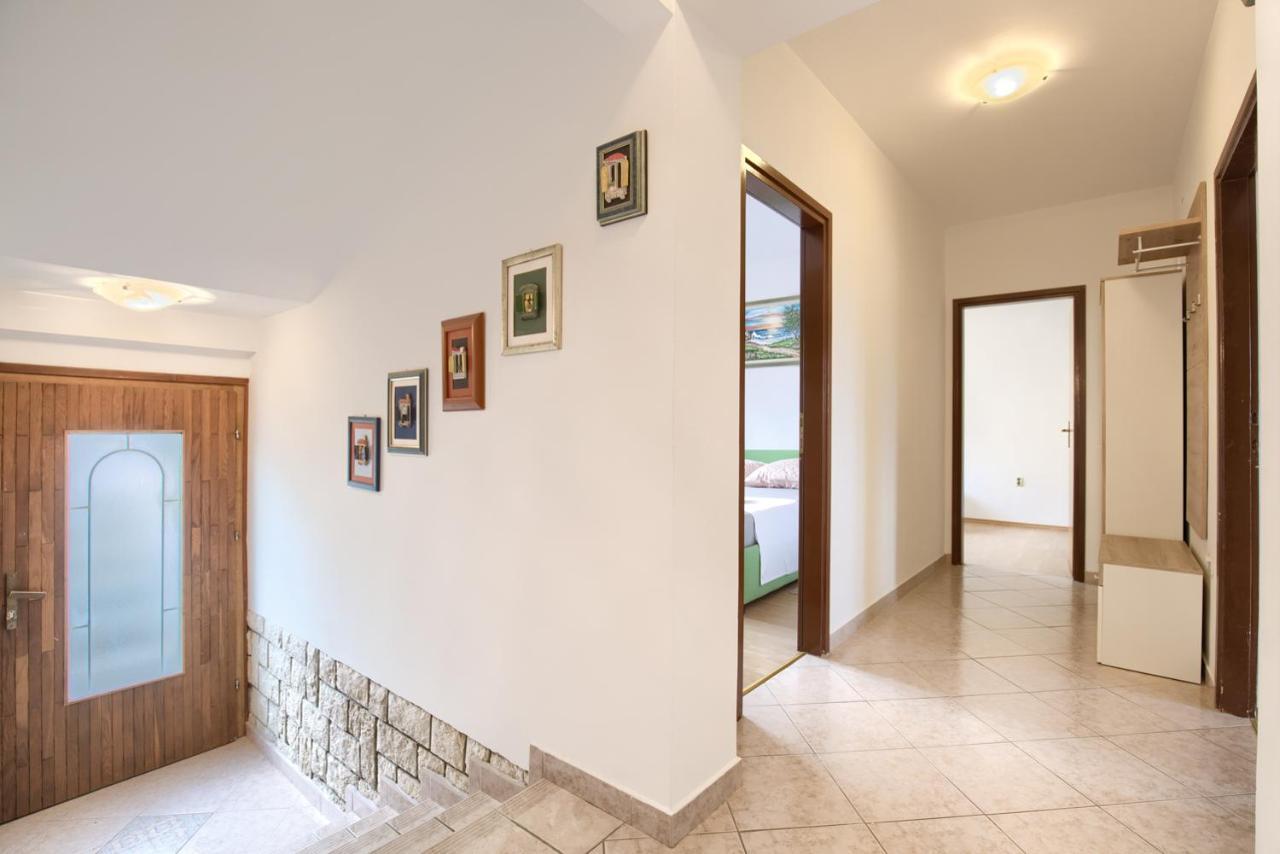 Apartman Andi Apartment Pula Exterior photo